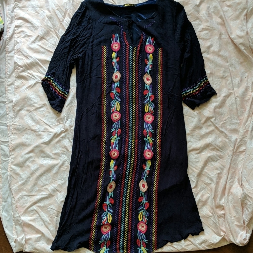 A floral embodies navy dress